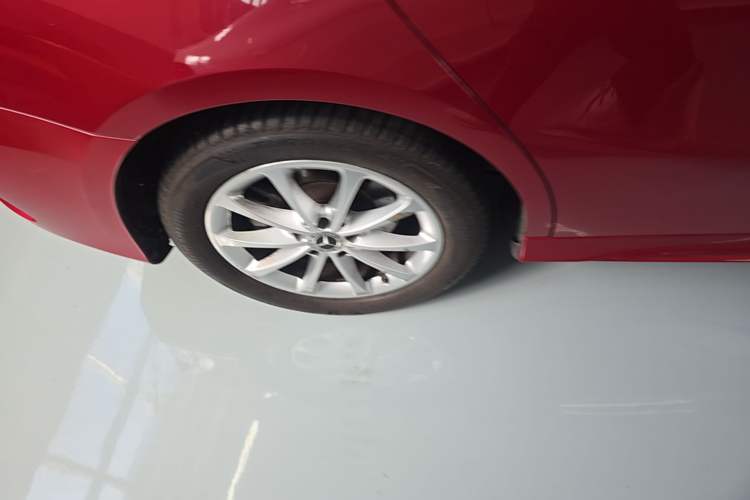 Used Mercedes-Benz A-Class 2021 A 200 L Sport Sedan Fashion Model Right Rear Wheel Hub