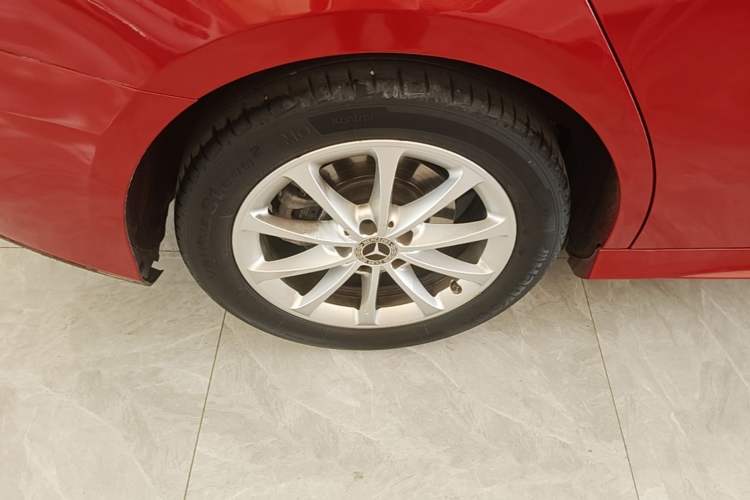 Used Mercedes-Benz A-Class 2021 A 200 L Sport Sedan Fashion Model Right Rear Wheel Hub