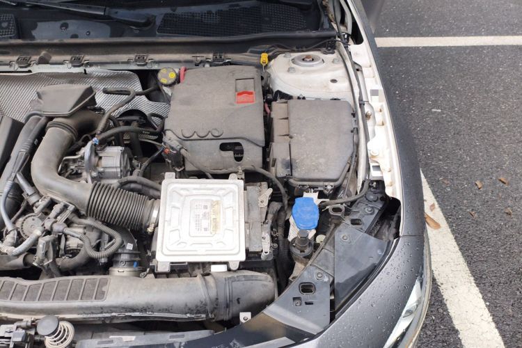 Used Mercedes-Benz A-Class 2021 A 200 L Sport Sedan Fashion Model Engine Bay Left