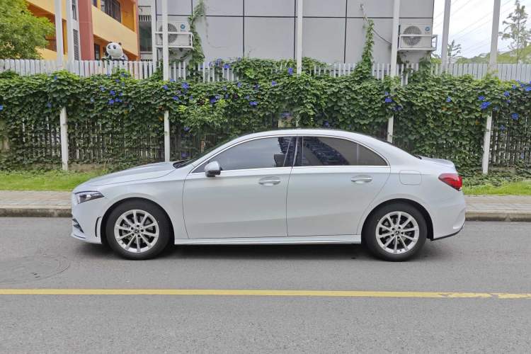 Used Mercedes-Benz A-Class 2021 A 200 L Sport Sedan Fashion Model Exterior 4