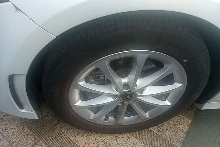 Used Mercedes-Benz A-Class 2021 A 200 L Sport Sedan Fashion Model Left Front Wheel Hub