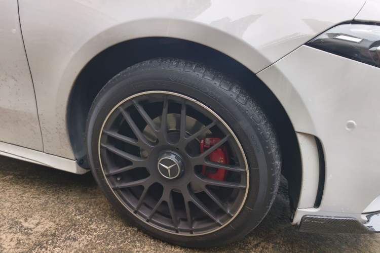 Used Mercedes-Benz A-Class 2021 A 200 L Sport Sedan Fashion Model Right Front Wheel Hub