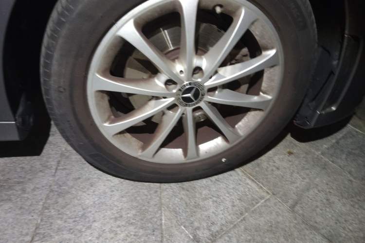 Used Mercedes-Benz A-Class 2021 A 200 L Sport Sedan Dynamic Model Right Front Wheel Hub