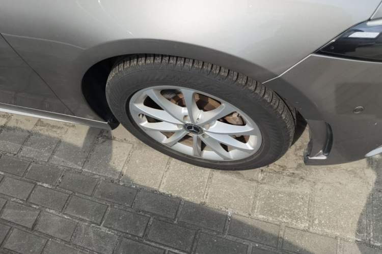 Used Mercedes-Benz A-Class 2021 A 200 L Sport Sedan Fashion Model Right Front Wheel Hub