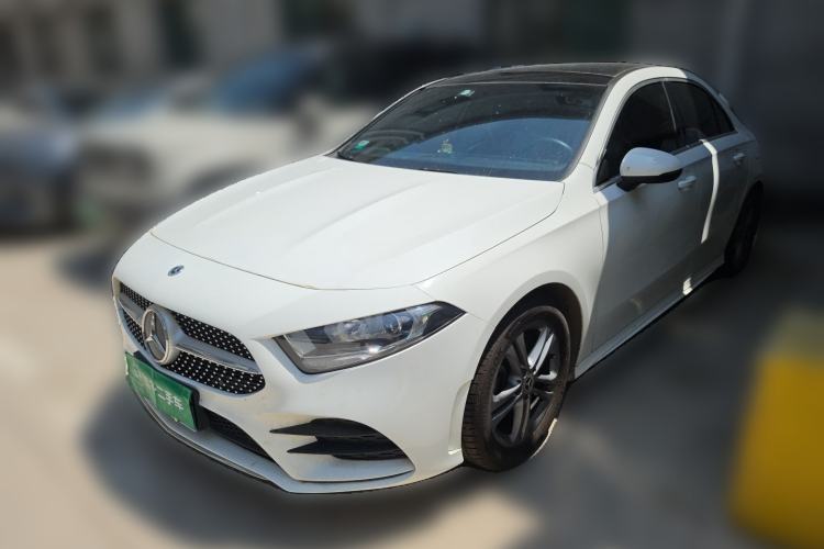 Used Mercedes-Benz A-Class 2021 Restyled A 180 L Sport Sedan Guazi used car, China used car export, Used car for sale, Used Mercedes-Benz cars, Cheapest cars for sale