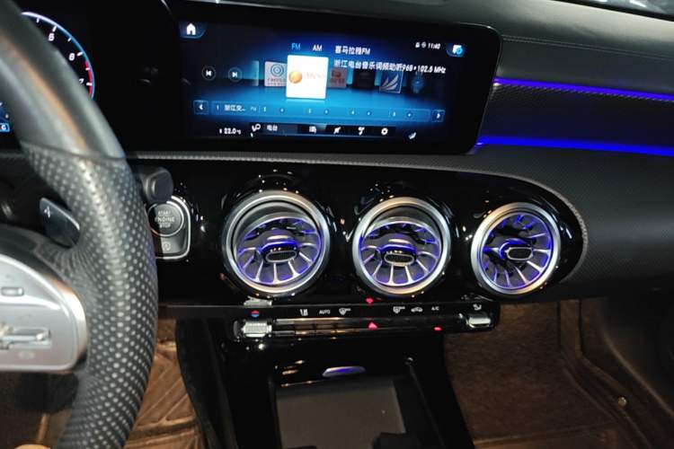 Used Mercedes-Benz A-Class 2021 A 200 L Sport Sedan Fashion Model Audio And AC Panel