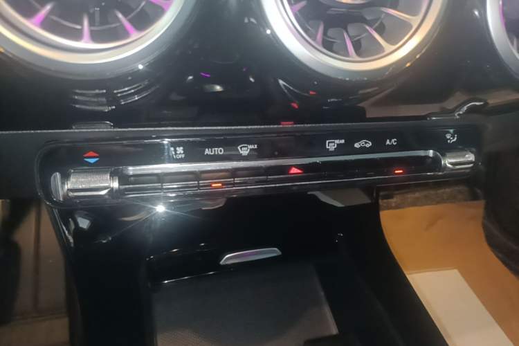 Used Mercedes-Benz A-Class 2021 A 200 L Sport Sedan Fashion Model Audio And AC Panel