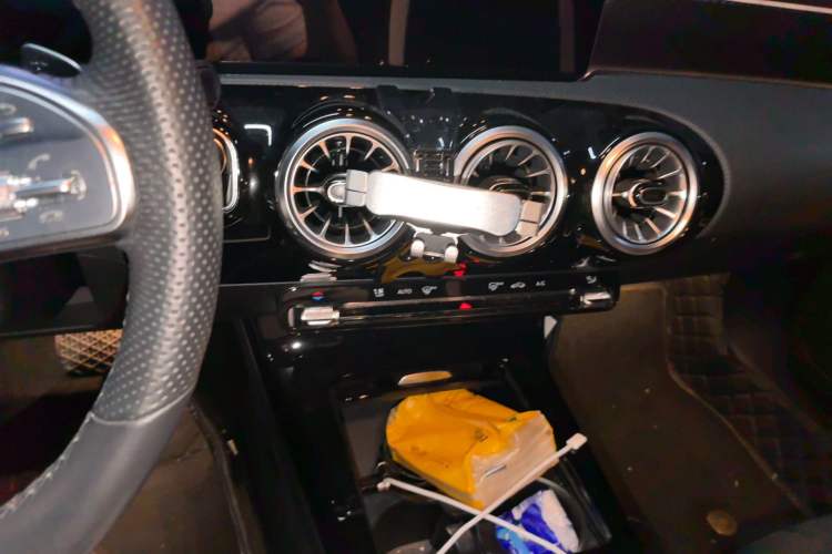 Used Mercedes-Benz A-Class 2021 A 200 L Sport Sedan Fashion Model Audio And AC Panel