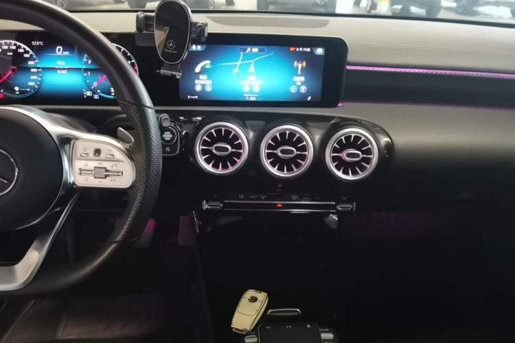 Used Mercedes-Benz A-Class 2021 A 200 L Sport Sedan Fashion Model Audio And AC Panel