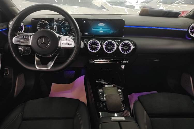 Used Mercedes-Benz A-Class 2021 A 200 L Sport Sedan Fashion Model Audio And AC Panel