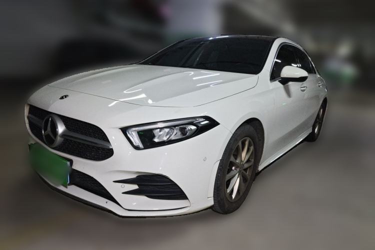 Used Mercedes-Benz A-Class 2021 A 200 L Sport Sedan Fashion Model Guazi used car, China used car export, Used car for sale, Used cars, Cheapest cars for sale