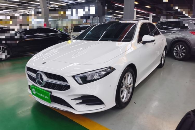 Używany Mercedes-Benz A-Class 2021 A 200 L Sport Sedan Fashion Model Guazi used car, China used car export, Used car for sale, Used cars, Cheapest cars for sale