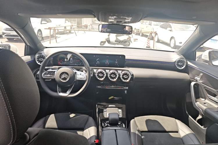 Used Mercedes-Benz A-Class 2021 A 200 L Sport Sedan Fashion Model Center Console
