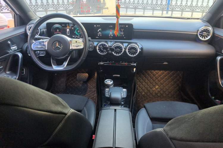 Used Mercedes-Benz A-Class 2021 A 200 L Sport Sedan Fashion Model Center Console