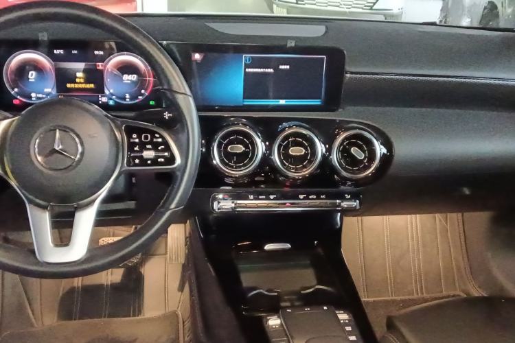 Used Mercedes-Benz A-Class 2021 A 200 Dynamic Edition Center Console