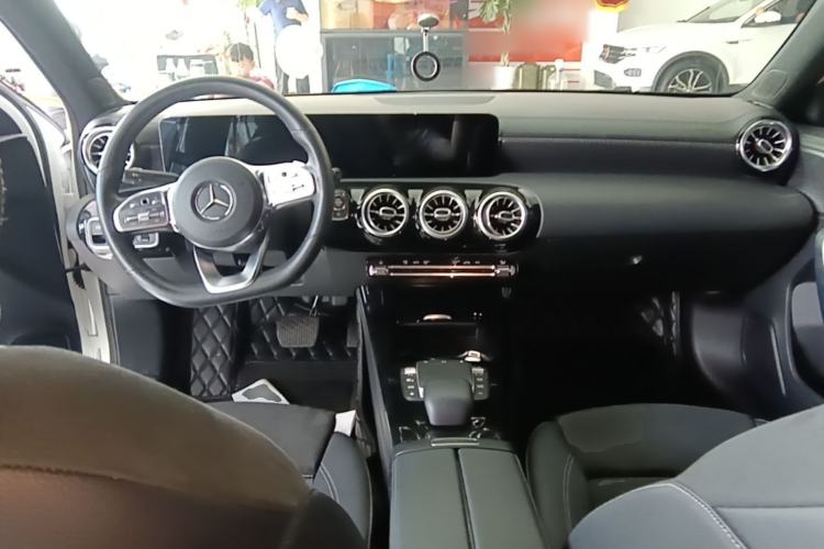 Used Mercedes-Benz A-Class 2021 A 200 L Sport Sedan Fashion Model Center Console