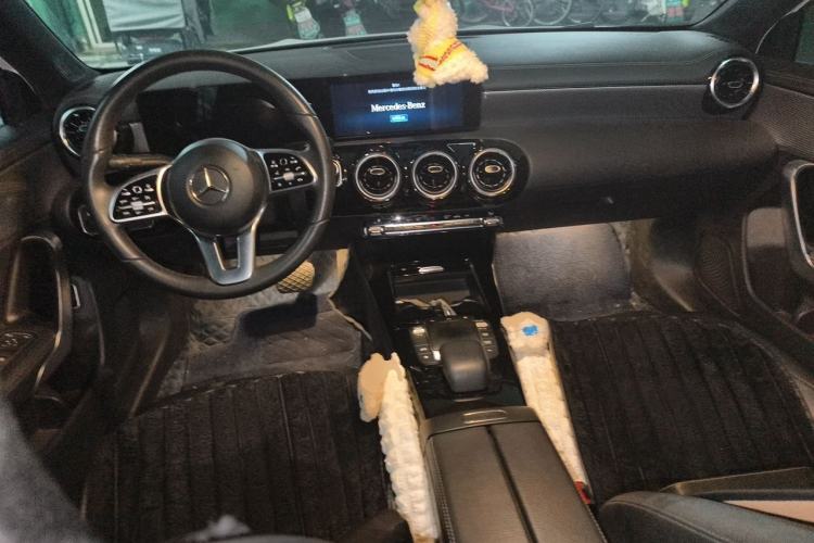 Used Mercedes-Benz A-Class 2021 A 180 L Center Console