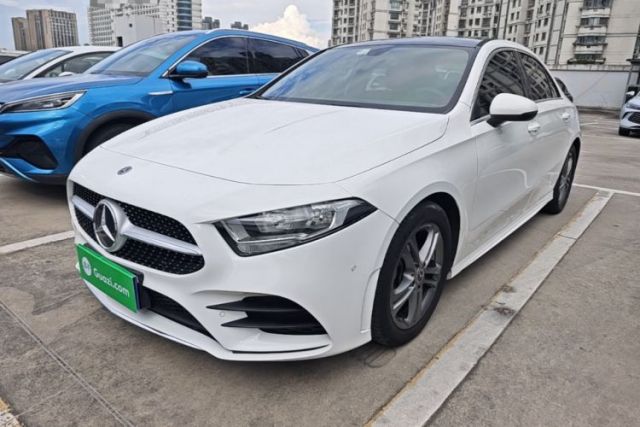 Ojetý Mercedes-Benz A-Class 2021 A 180 L Sport Sedan