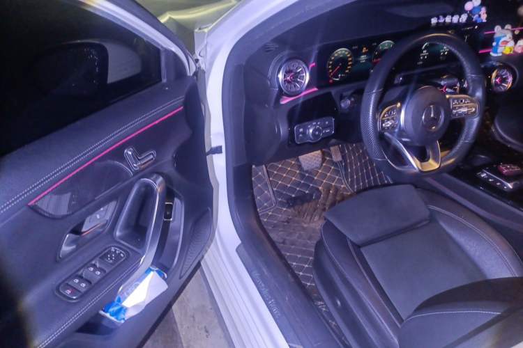 Used Mercedes-Benz A-Class 2021 A 200 L Sport Sedan Fashion Model Driver Seat