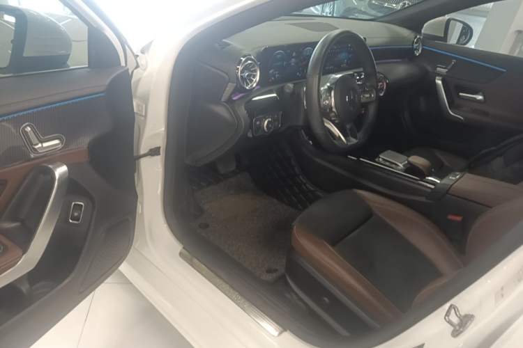 Used Mercedes-Benz A-Class 2021 A 200 L Sport Sedan Fashion Model Driver Seat