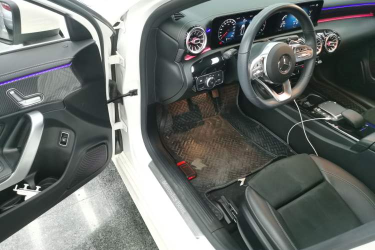 Used Mercedes-Benz A-Class 2021 A 200 L Sport Sedan Fashion Model Driver Seat