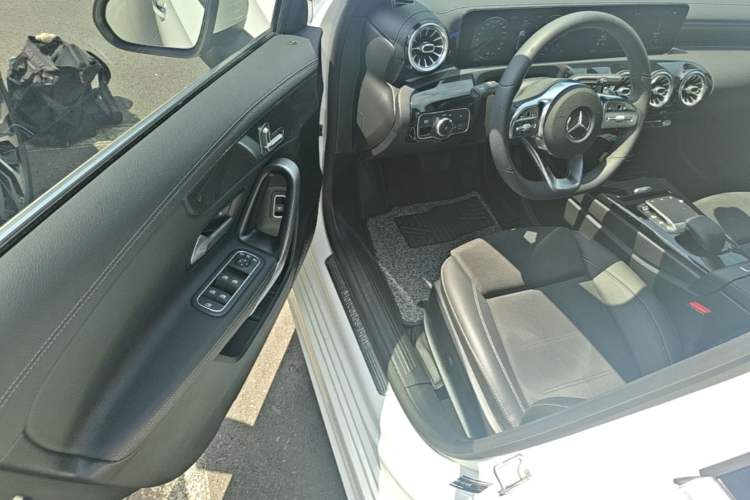 Used Mercedes-Benz A-Class 2021 A 200 L Sport Sedan Fashion Model Driver Seat