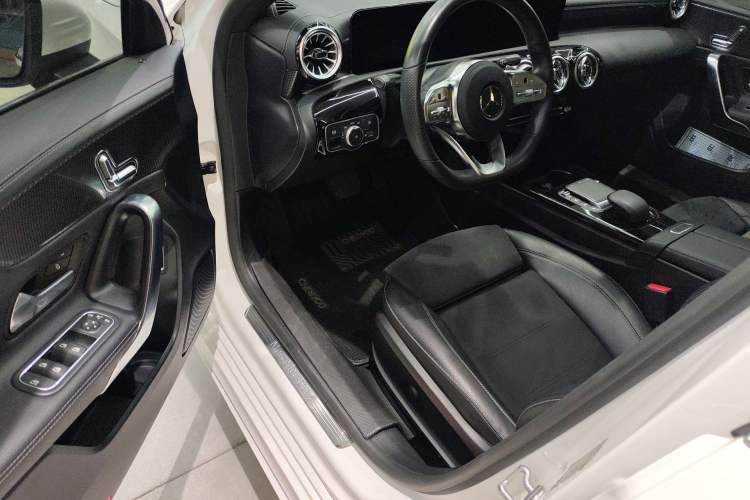 Used Mercedes-Benz A-Class 2021 A 200 L Sport Sedan Fashion Model Driver Seat