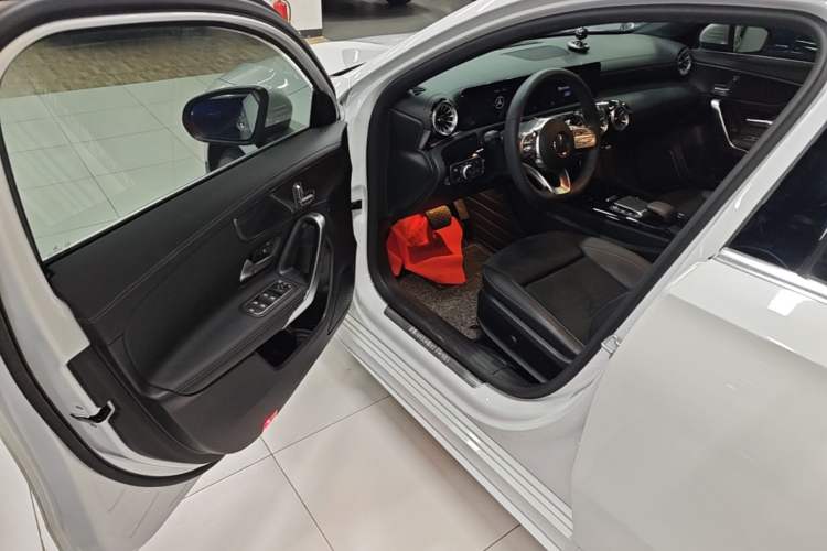 Used Mercedes-Benz A-Class 2021 A 200 L Sport Sedan Fashion Model Driver Seat