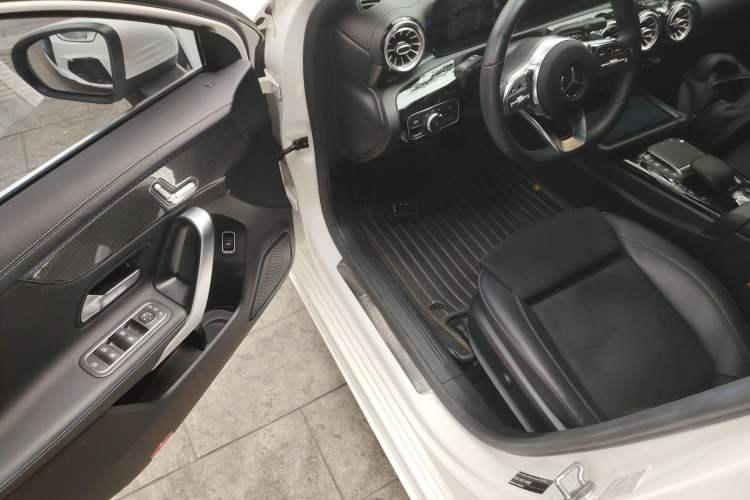 Used Mercedes-Benz A-Class 2021 A 200 L Sport Sedan Fashion Model Driver Seat