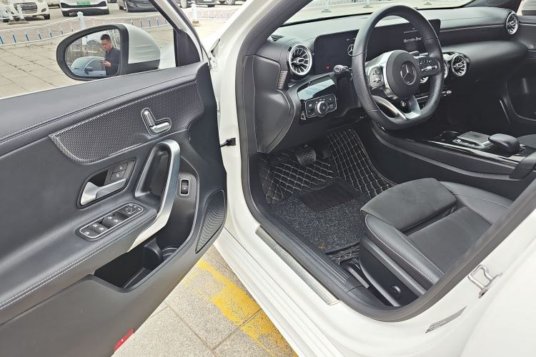Used Mercedes-Benz A-Class 2021 A 200 L Sport Sedan Fashion Model Driver Seat