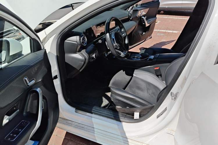 Used Mercedes-Benz A-Class 2021 A 200 L Sport Sedan Fashion Model Driver Seat