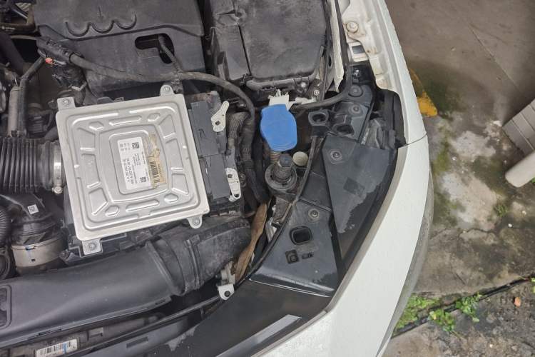 Used Mercedes-Benz A-Class 2021 A 200 L Sport Sedan Fashion Model Engine Bay Left