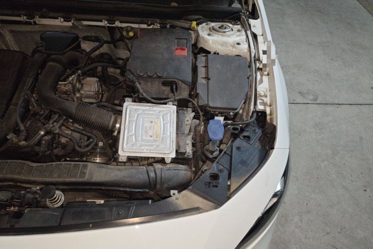 Used Mercedes-Benz A-Class 2021 A 200 L Sport Sedan Fashion Model Engine Bay Left