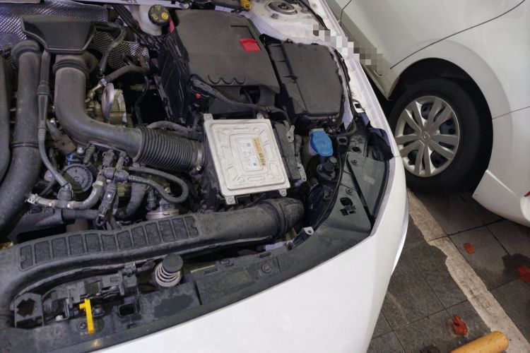 Used Mercedes-Benz A-Class 2021 A 180 L Sport Sedan Engine Bay Left