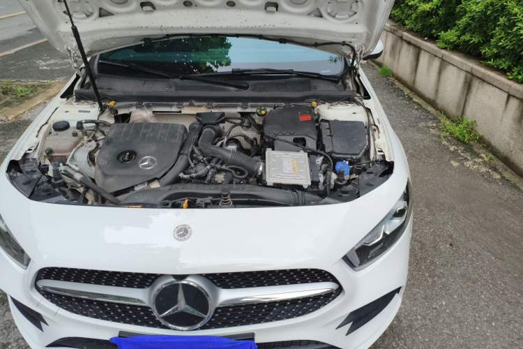Used Mercedes-Benz A-Class 2021 A 200 L Sport Sedan Fashion Model Engine Bay Left