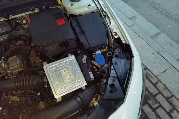 Used Mercedes-Benz A-Class 2021 A 200 L Sport Sedan Dynamic Model Engine Bay Left
