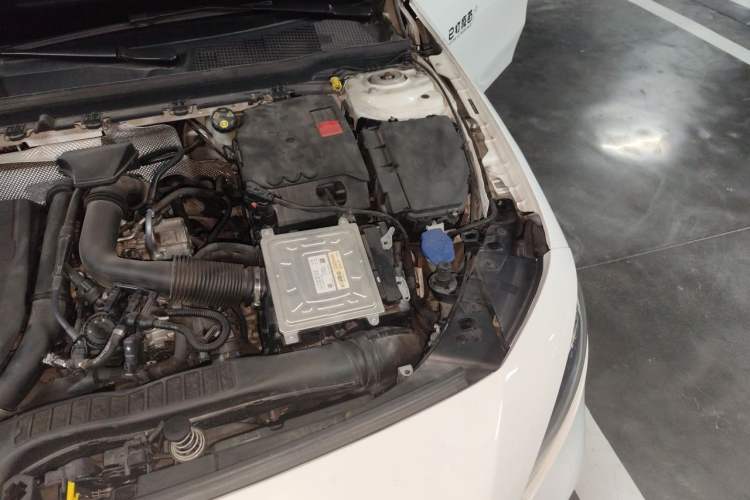 Used Mercedes-Benz A-Class 2021 A 200 L Sport Sedan Dynamic Model Engine Bay Left