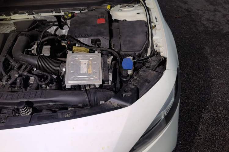 Used Mercedes-Benz A-Class 2021 A 180 L Sport Sedan Engine Bay Left