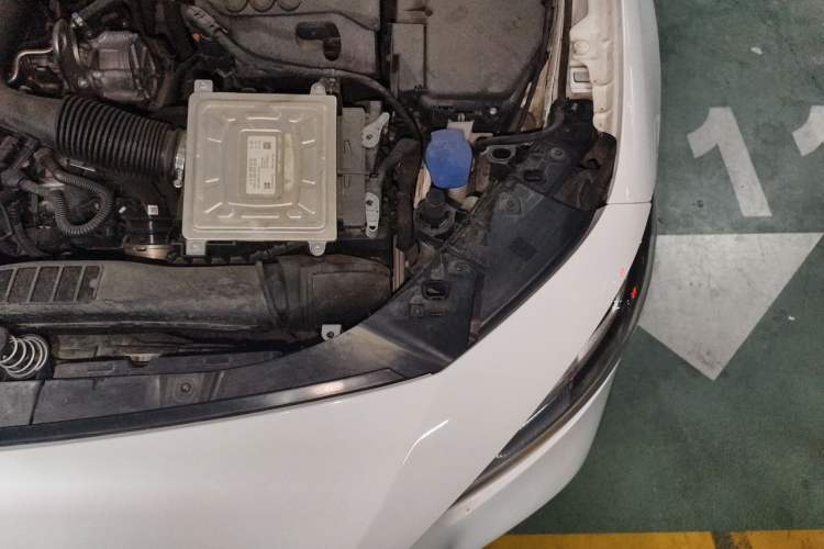 Used Mercedes-Benz A-Class 2021 A 180 L Engine Bay Left