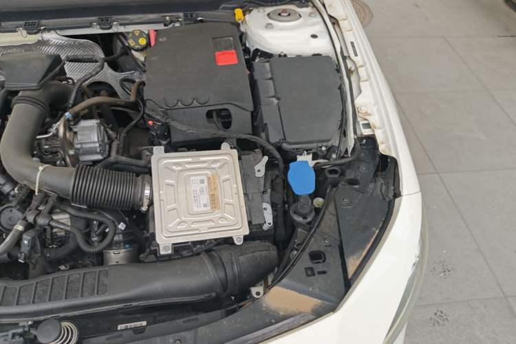 Used Mercedes-Benz A-Class 2021 A 200 L Sport Sedan Fashion Model Engine Bay Left