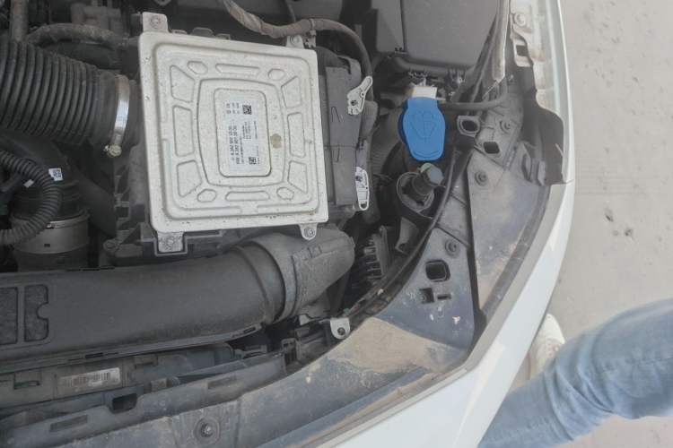 Used Mercedes-Benz A-Class 2021 A 200 L Sport Sedan Dynamic Model Engine Bay Left