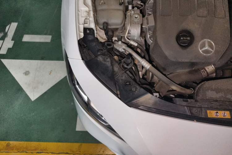 Used Mercedes-Benz A-Class 2021 A 180 L Engine Bay Right