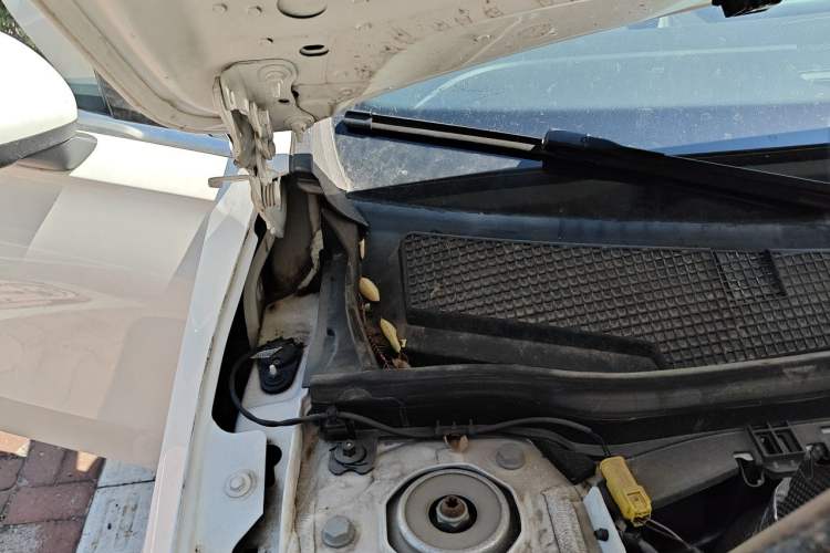Used Mercedes-Benz A-Class 2021 A 200 L Sport Sedan Fashion Model Engine Bay Right