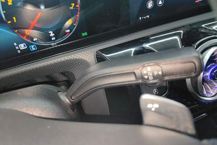 Used Mercedes-Benz A-Class 2021 A 200 L Sport Sedan Fashion Model Gear Lever