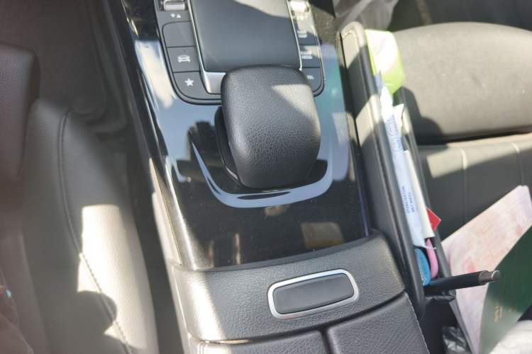 Used Mercedes-Benz A-Class 2021 Restyled A 180 L Sport Sedan Gear Lever