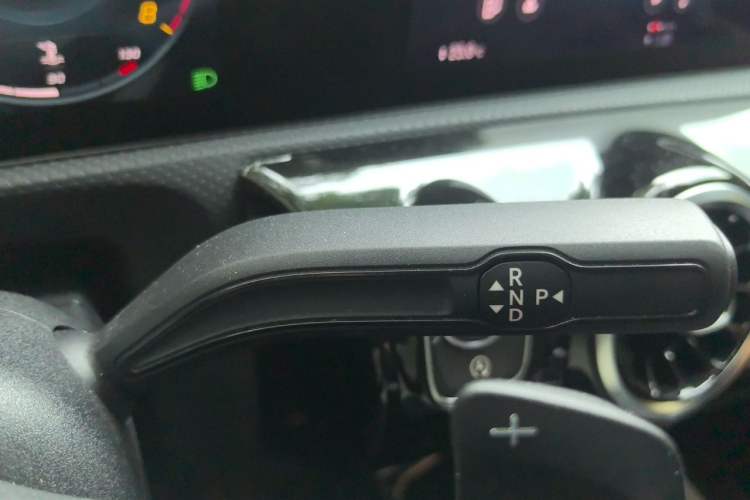 Used Mercedes-Benz A-Class 2021 A 200 Dynamic Edition Gear Lever