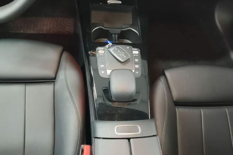 Used Mercedes-Benz A-Class 2021 Restyled A 180 L Sport Sedan Gear Lever