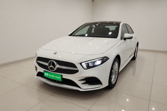 Ojetý Mercedes-Benz A-Class 2021 A 200 L Sport Sedan Fashion Model