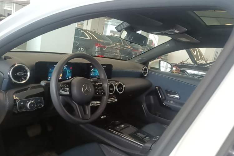 Used Mercedes-Benz A-Class 2021 A 180 L Headliner