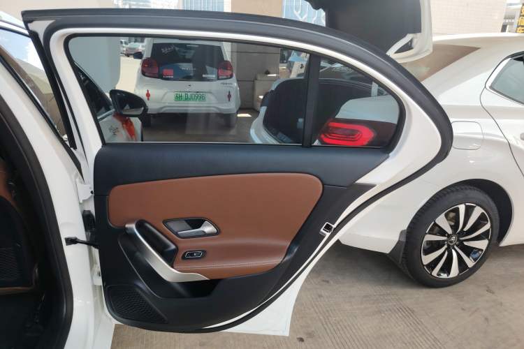 Used Mercedes-Benz A-Class 2021 A 200 Fashion Model Interior 6